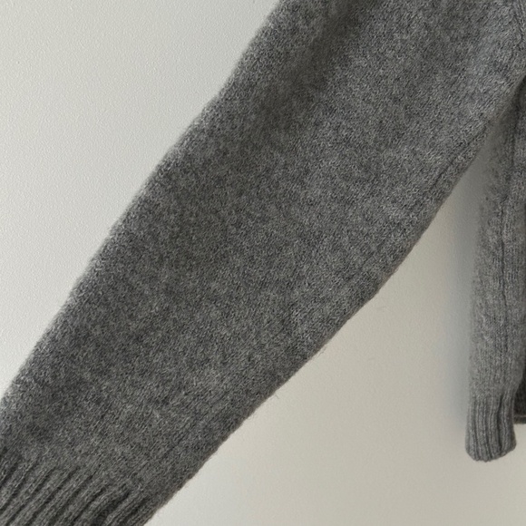 Vintage Gap 100% Wool Gray Crewneck Sweater Made In England - Picture 10 of 16